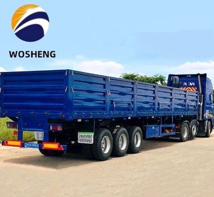 Semi-trailer met platte trailers met een zijkantwand en een airbag