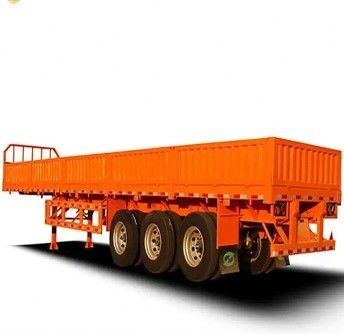 Semi-trailer voor vrachtwagens met verwijderbare zijkant en veelzijdig ontwerp