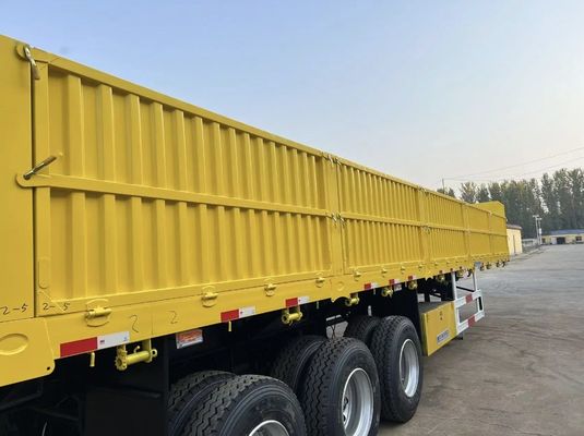 Mechanische ophanging van een halve aanhangwagen voor een vrachtwagen met 4 assen
