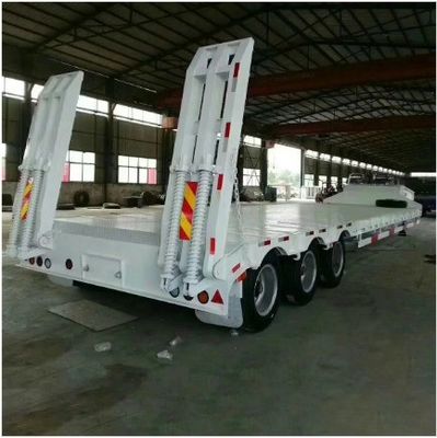 13000x3000x3300 Halve aanhangwagen met laag bed voor het vervoer van zware goederen van een supertruck