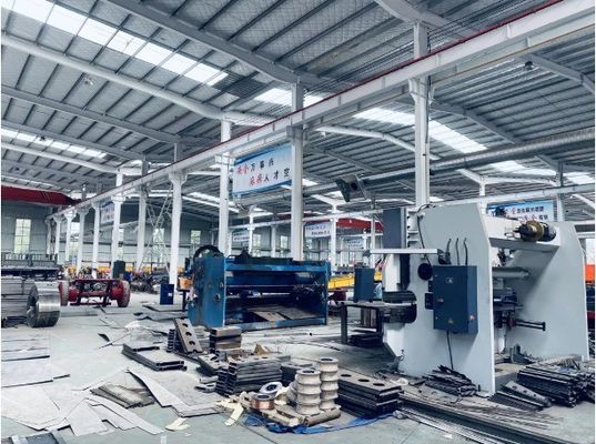 90mm*13mm*10layer Leaf Spring Flatbed Semi Trailer met 28t Heavy Duty Landing Gear