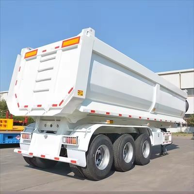 Op verzoek van de klant Tri-axel tipper aanhangwagen met aangepast ontwerp en 13/16 ton as