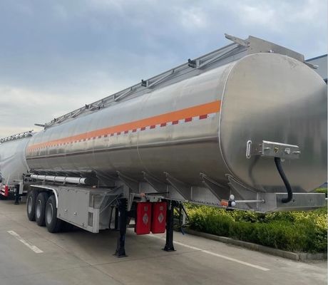 Standaard 28 ton landingsgestel Wosheng half-aanhanger voor olie/water/melk/benzinetank