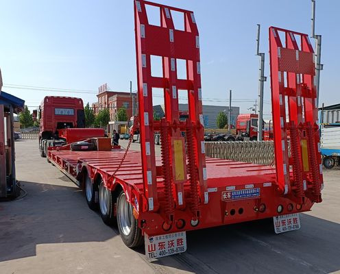 Luchtkamer T30/30 Remsysteem Laagbed Truck Halve aanhanger Met hydraulische oprit Duurzaam