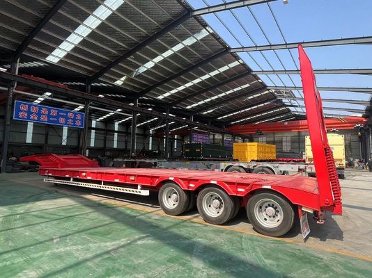 Transport Zwaar materieel met 100 ton hydraulische oprit laagbed vrachtwagen halve aanhanger