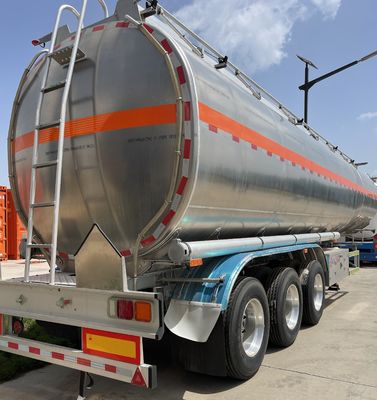 Veilige Semi-trailer voor brandstoftransport 55cbm 45000/50000 liter Diesel Tanker