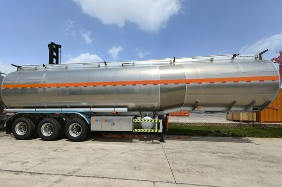 Veilige Semi-trailer voor brandstoftransport 55cbm 45000/50000 liter Diesel Tanker