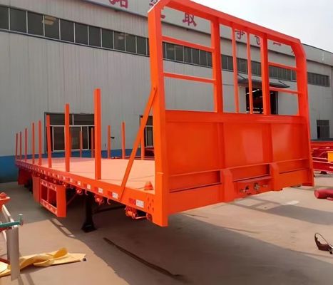Transportplatform voor het transport van hout met drie assen