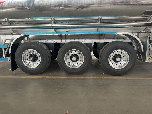 Standaard 28 ton landingsgestel 3 assen 25-60 CBM Aluminium legering brandstoftank Halve aanhangwagen