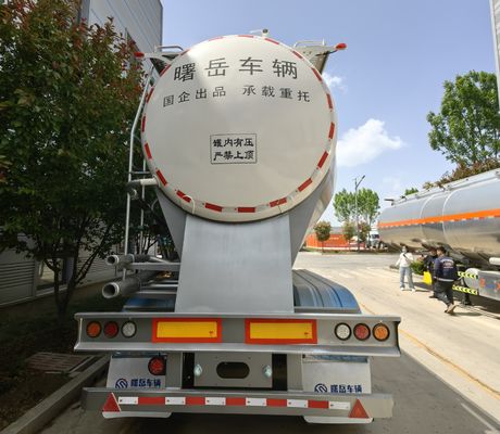 Op maat gemaakte 3 assen Liquid and Oil Tank Semi Trailer Fuel Tanker Trailer 13000*2550*3780mm