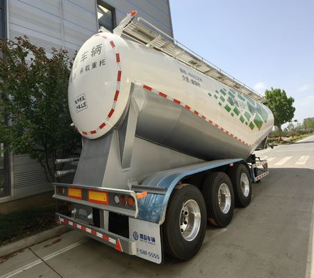 Op maat gemaakte 3 assen Liquid and Oil Tank Semi Trailer Fuel Tanker Trailer 13000*2550*3780mm