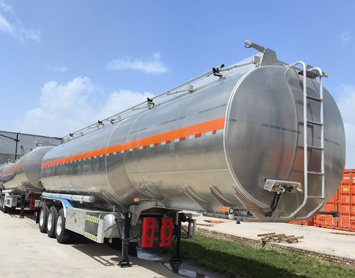 Truck Trailer 20-60CBM Liquid Food Tank Semi-trailer met lucht/mechanische ophanging
