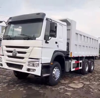 Links stuur Gebruikte 336HP HOWO dumptruck voor transport in uitstekende staat