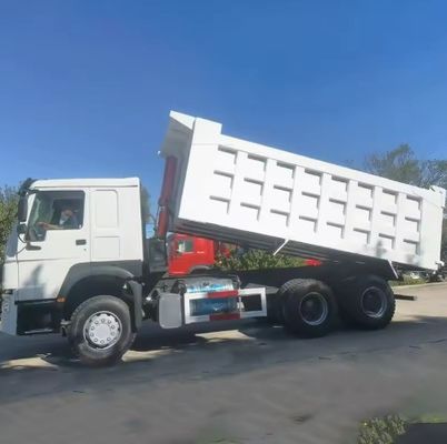 Links stuur Gebruikte 336HP HOWO dumptruck voor transport in uitstekende staat