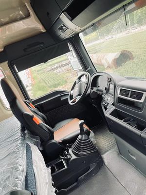 Sitrak G7W 4x2 6x4 Euro6 Diesel Traktor Truck met luchtophanging en handgeschakelde transmissie