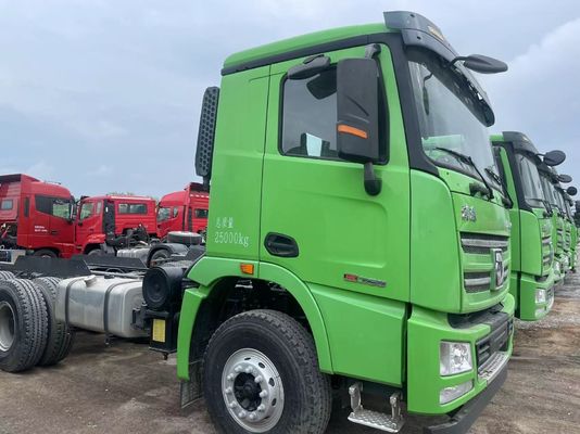 Eenrijzige stoel 371 375 400 pk Gebruikte vrachtwagenkop 4x2 6x4 HOWO SITRACT Traktortruck