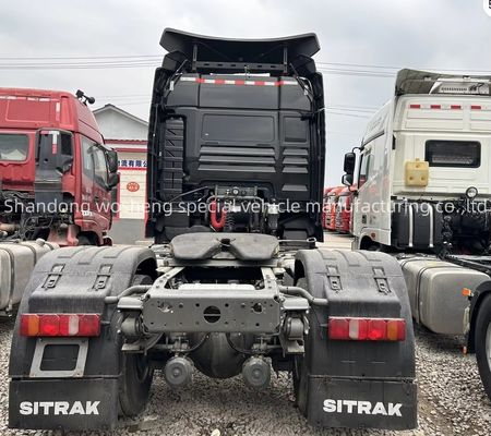 Howo Tractor Trucks 540 HP T7H 6x4 met multimedia-systeem en 2 achterste versnellingsnummers