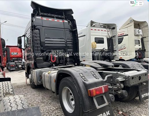 Howo Tractor Trucks 540 HP T7H 6x4 met multimedia-systeem en 2 achterste versnellingsnummers